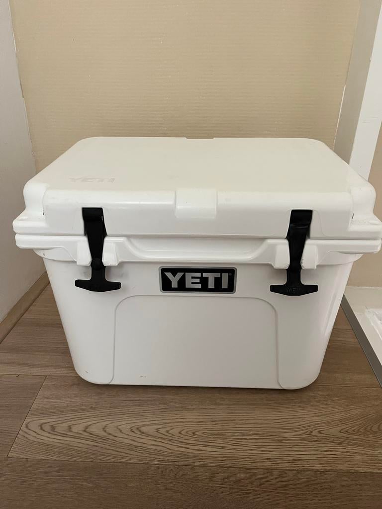 YETI Tundra 20 Koelbox Wit - Robuust en Duurzaam, Caravans en Kamperen, Koelboxen, Ophalen of Verzenden, Gebruikt, Koelbox, Koelelement