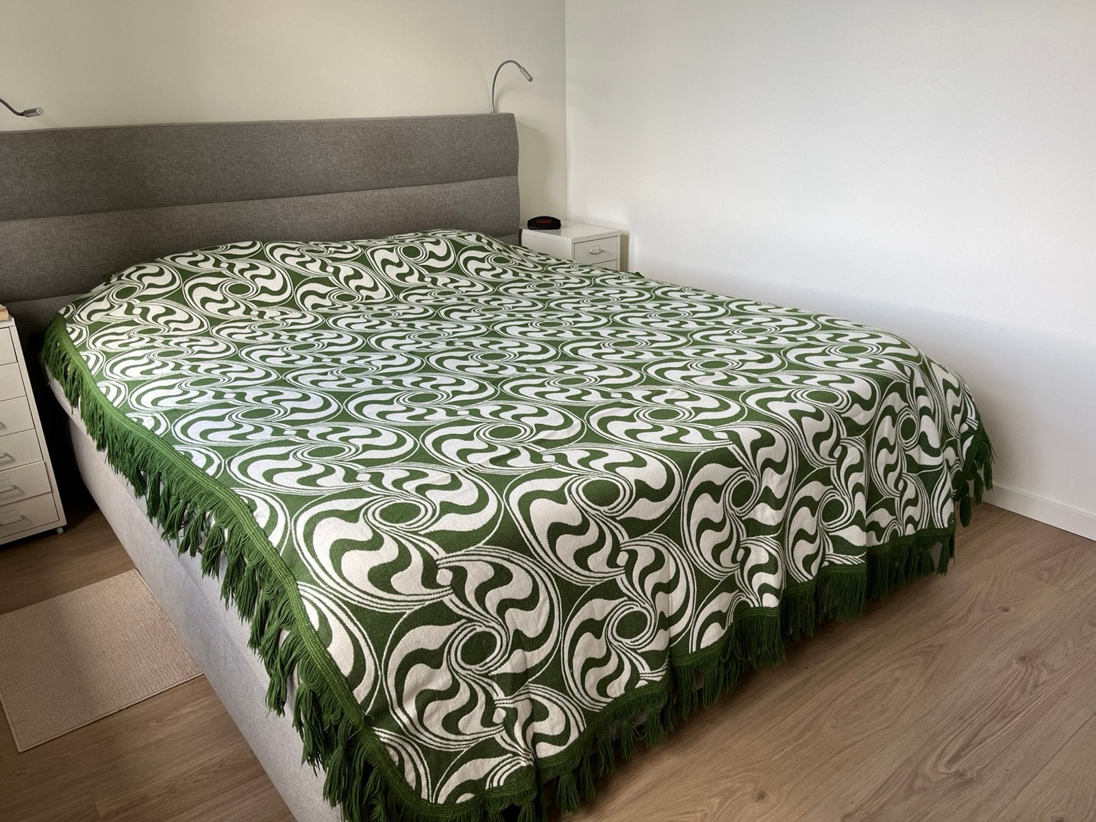 Vintage jaren ‘70 sprei 2-persoons donkergroen/ creme, Huis en Inrichting, Slaapkamer | Bedden, Ophalen, Gebruikt, Overige kleuren