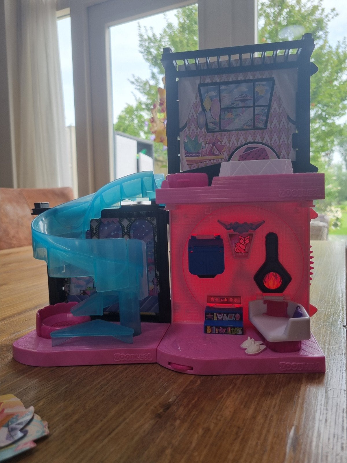 Zoobles huis en poppetjes - Zo goed als nieuw, Kinderen en Baby's, Speelgoed | Overig, Ophalen of Verzenden, Zo goed als nieuw