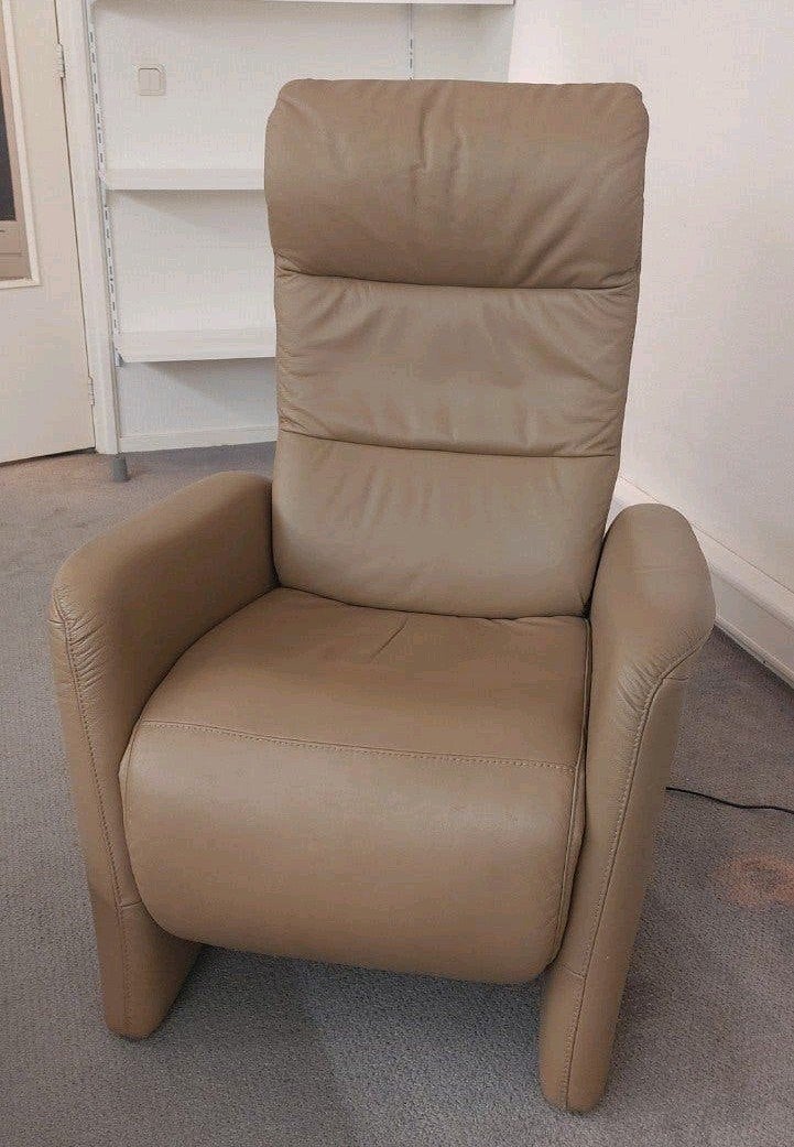 Hukla Focus relaxfauteuil met "sta-op" functie en documentat, Ophalen, Gebruikt, 50 tot 75 cm, Leer