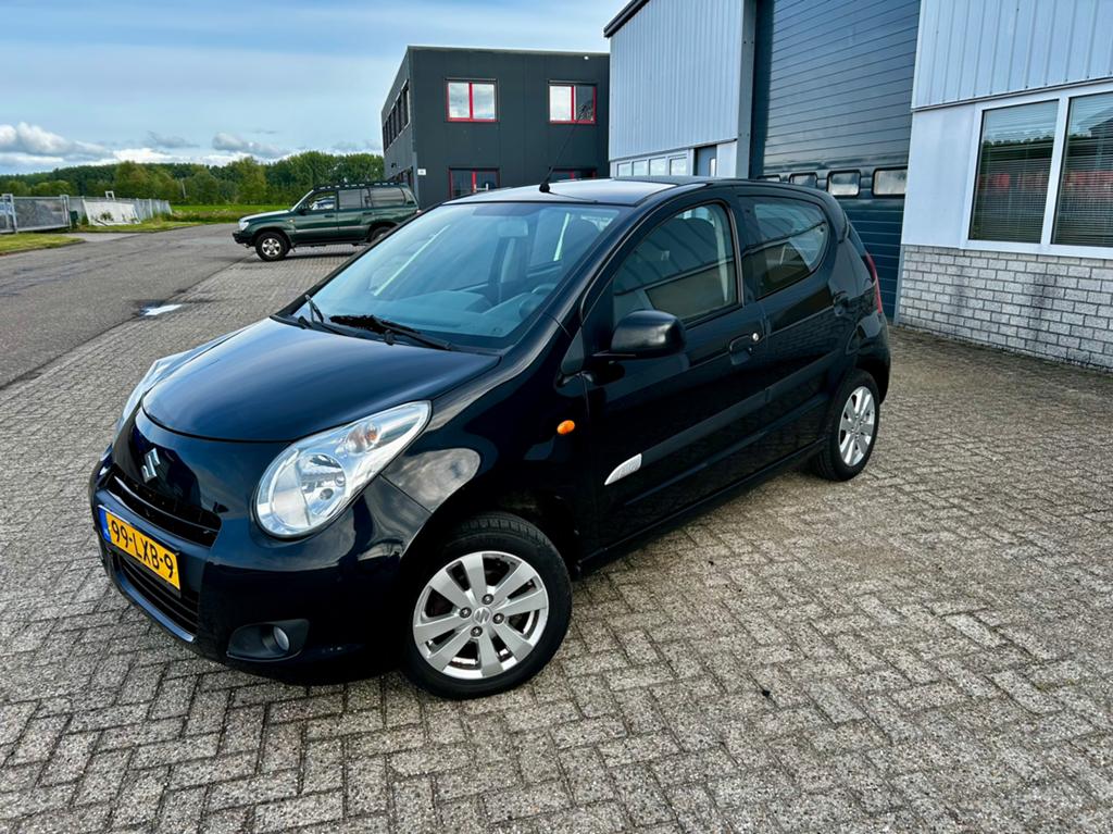 Suzuki Alto 1.0 2010 Zwart, Auto's, Voorwielaandrijving, Stof, 200 kg, 4 stoelen