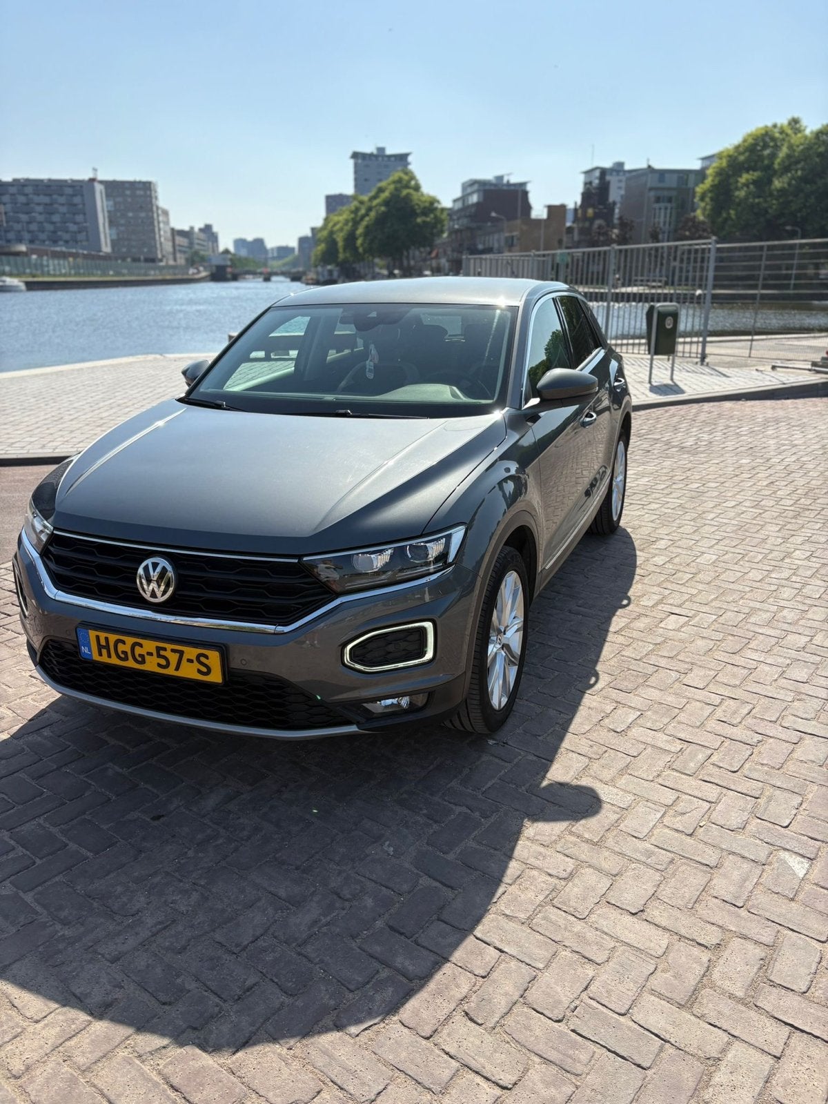 Volkswagen T-Roc 1.5 TSI 150pk 7-DSG 2019 Grijs, Auto's, 1498 cc, Zwart, 4 cilinders, 14 km/l