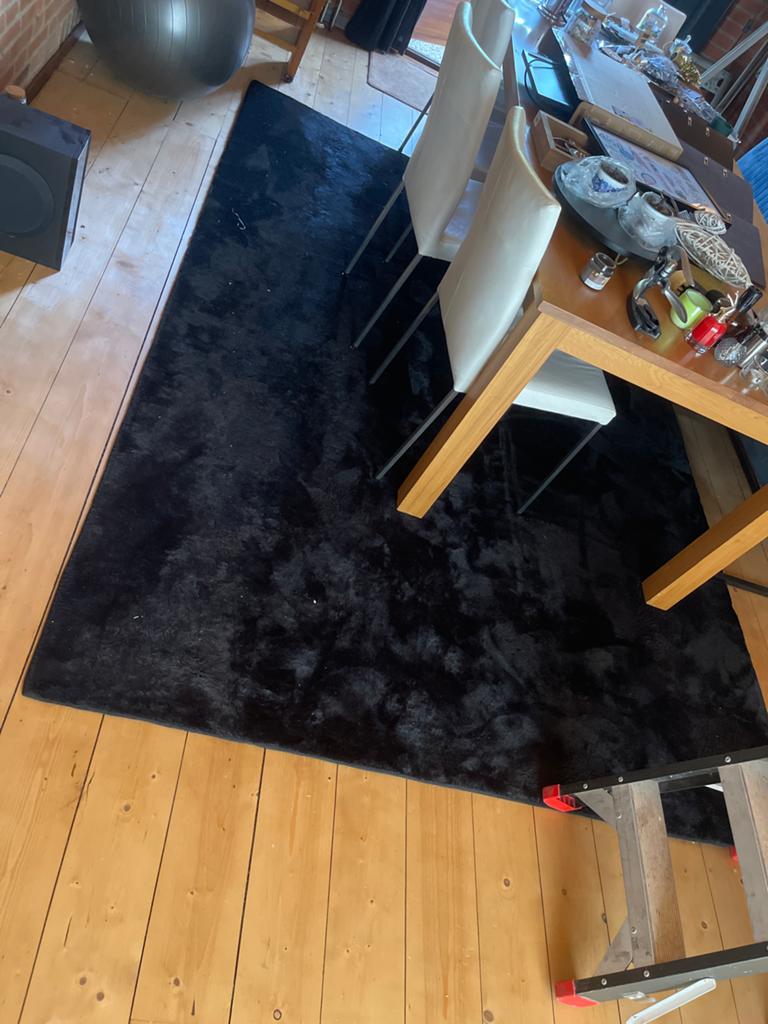 Zwart nep konijnenbont vloerkleed 200x290 cm, Zwart, Ophalen of Verzenden, Zo goed als nieuw, 200 cm of meer