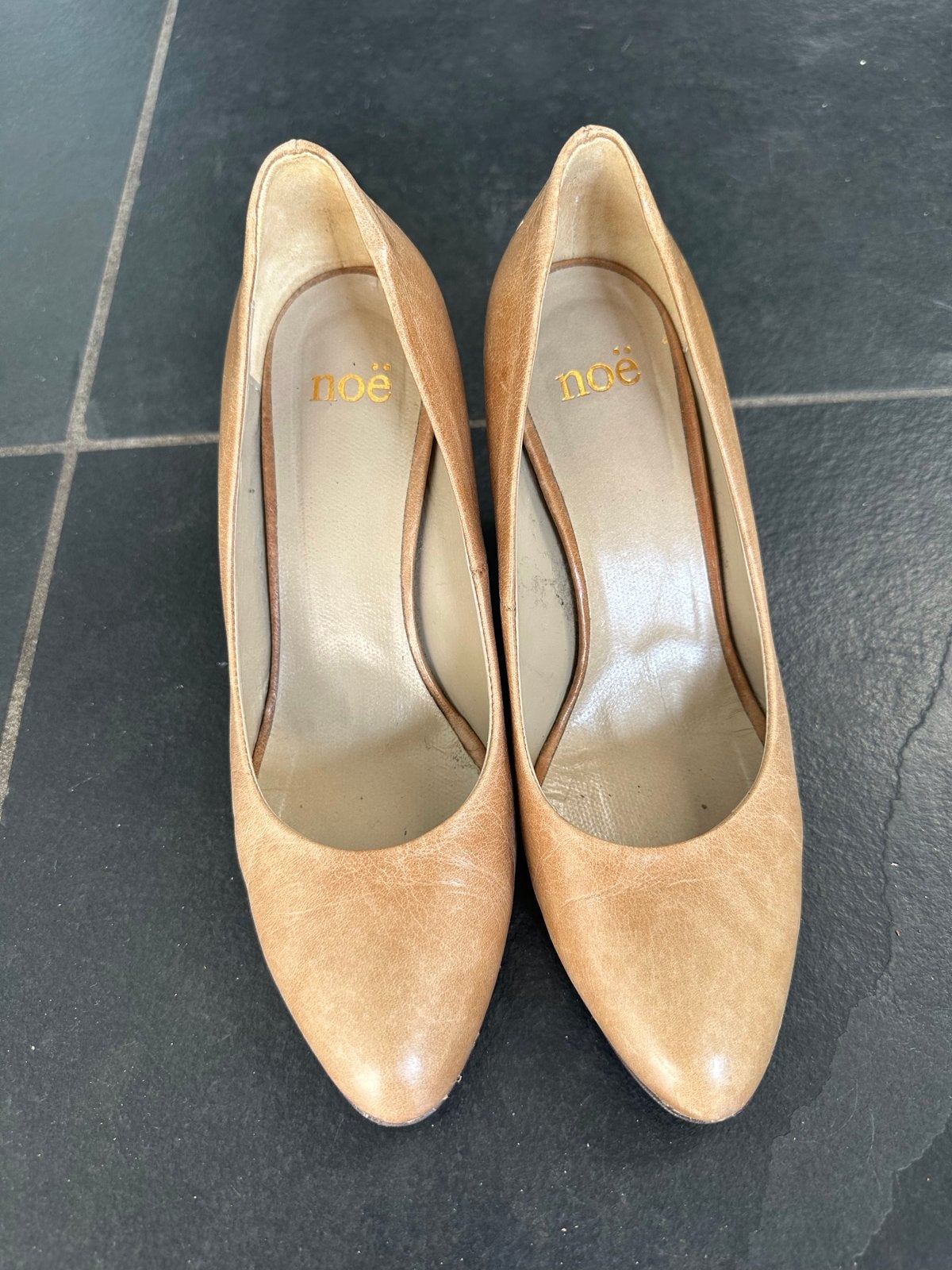 Noë Pumps - Beige Leren Schoenen Maat 38, Ophalen of Verzenden, Gedragen, Beige, Pumps