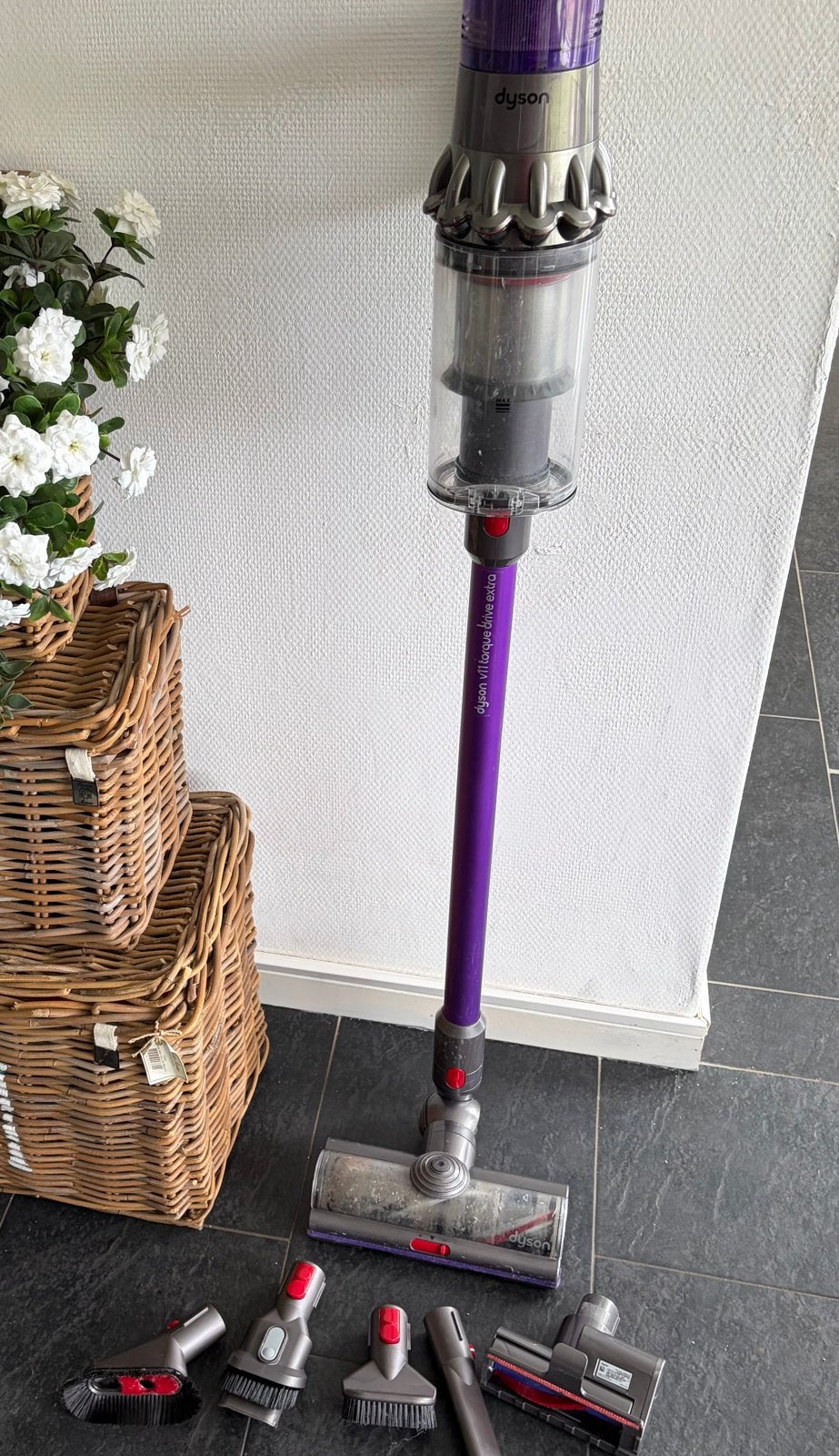 Dyson V11 Absolute met accessoires - Werkt, vloerborstel onz, Witgoed en Apparatuur, Stofzuigers, Gebruikt, Draadloos, Ophalen of Verzenden