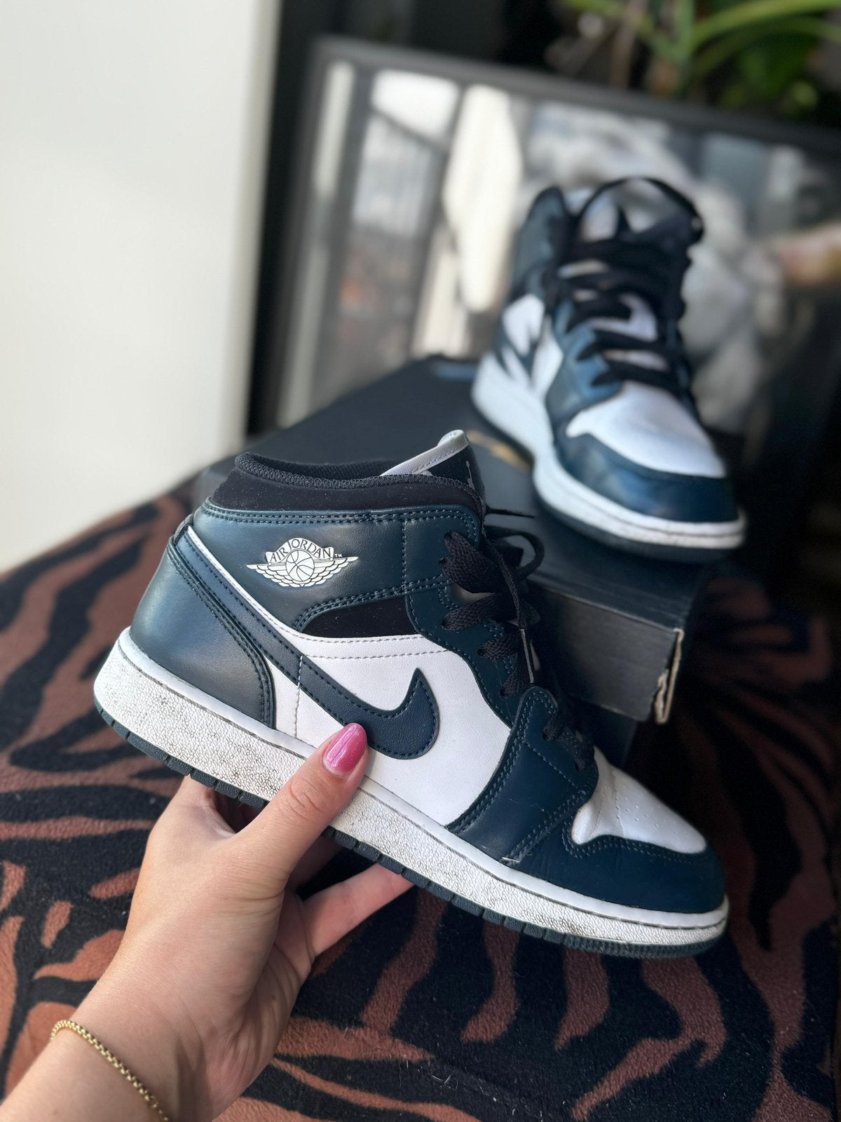 Nike air jordan mid, Blauw, Ophalen of Verzenden, Sneakers of Gympen, Zo goed als nieuw