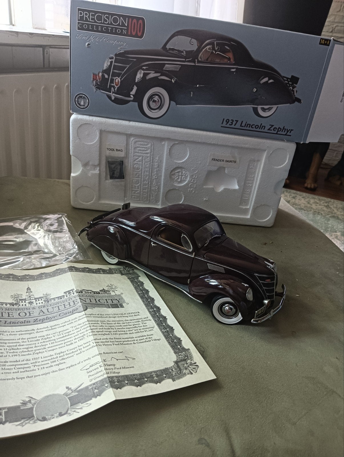 1937 Lincoln zephyr, Hobby en Vrije tijd, Modelauto's | 1:18, Ophalen of Verzenden, Nieuw, Overige merken