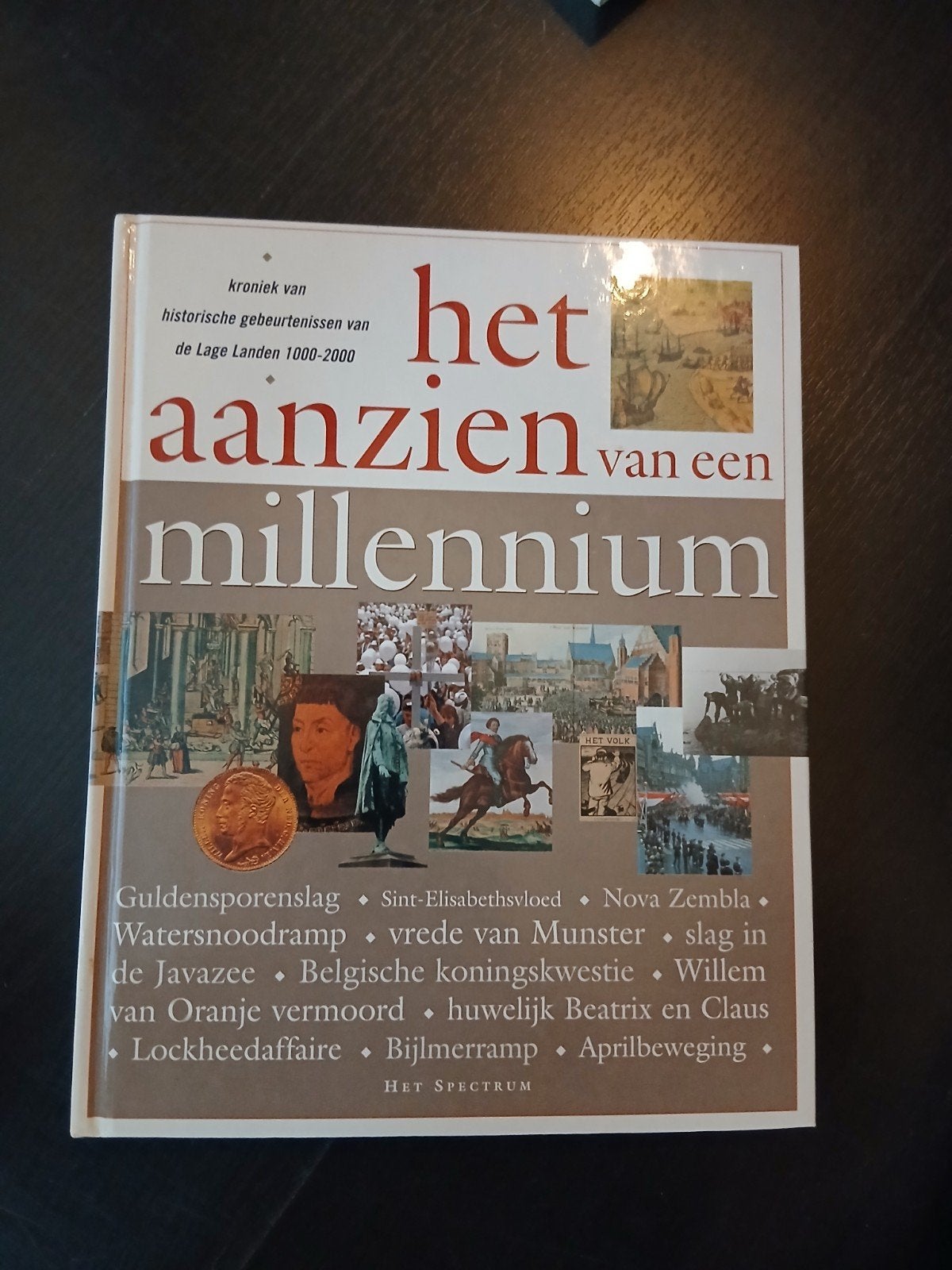 Het Aanzien van een Millennium: Kroniek Lage Landen 1000 200, Europa, Ophalen of Verzenden, Zo goed als nieuw, 20e eeuw of later