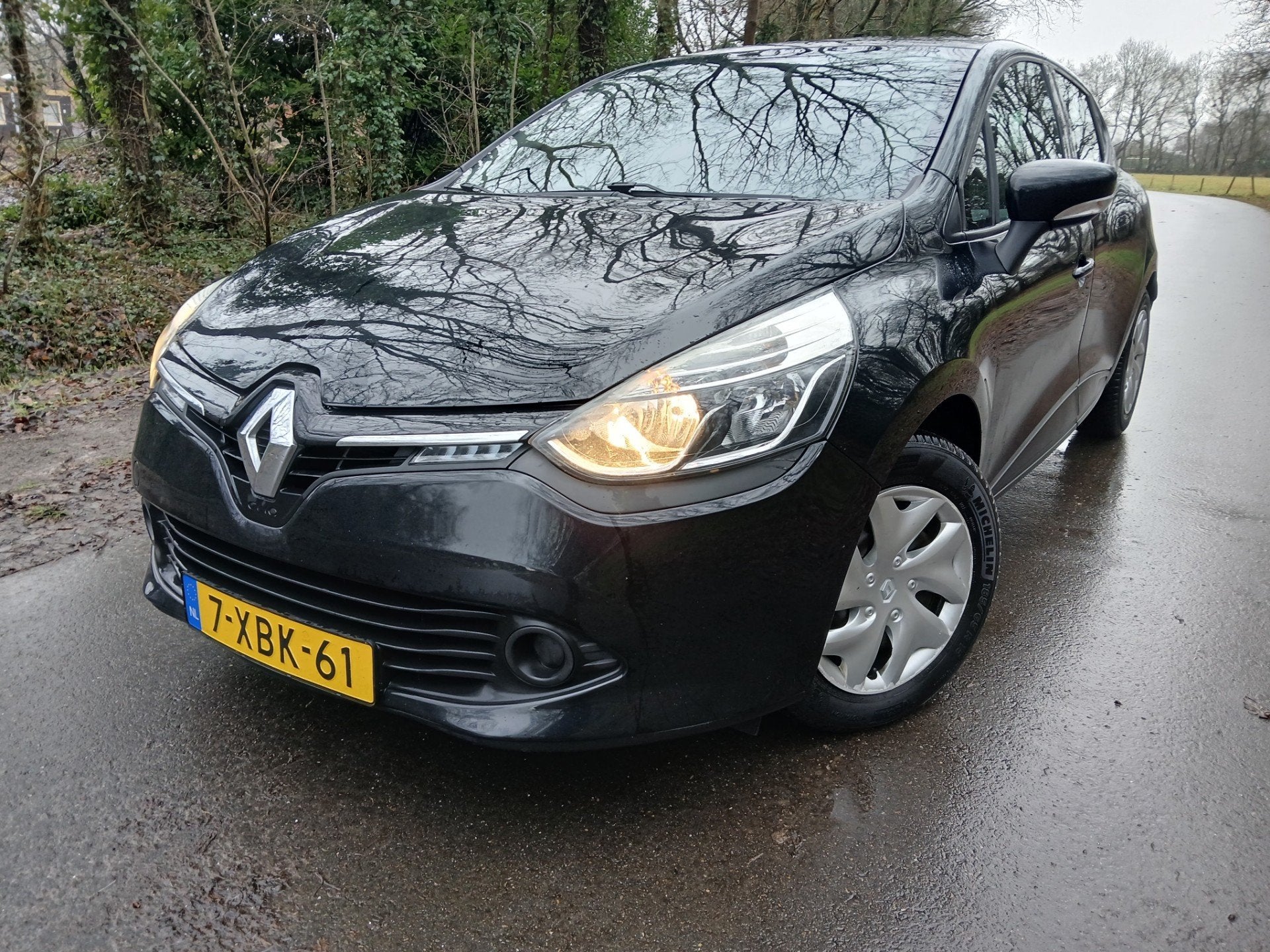 Renault Clio 0.9 TCe Expression | Cruise + Navi + Airco |, Voorwielaandrijving, 540 kg, Zwart, Origineel Nederlands