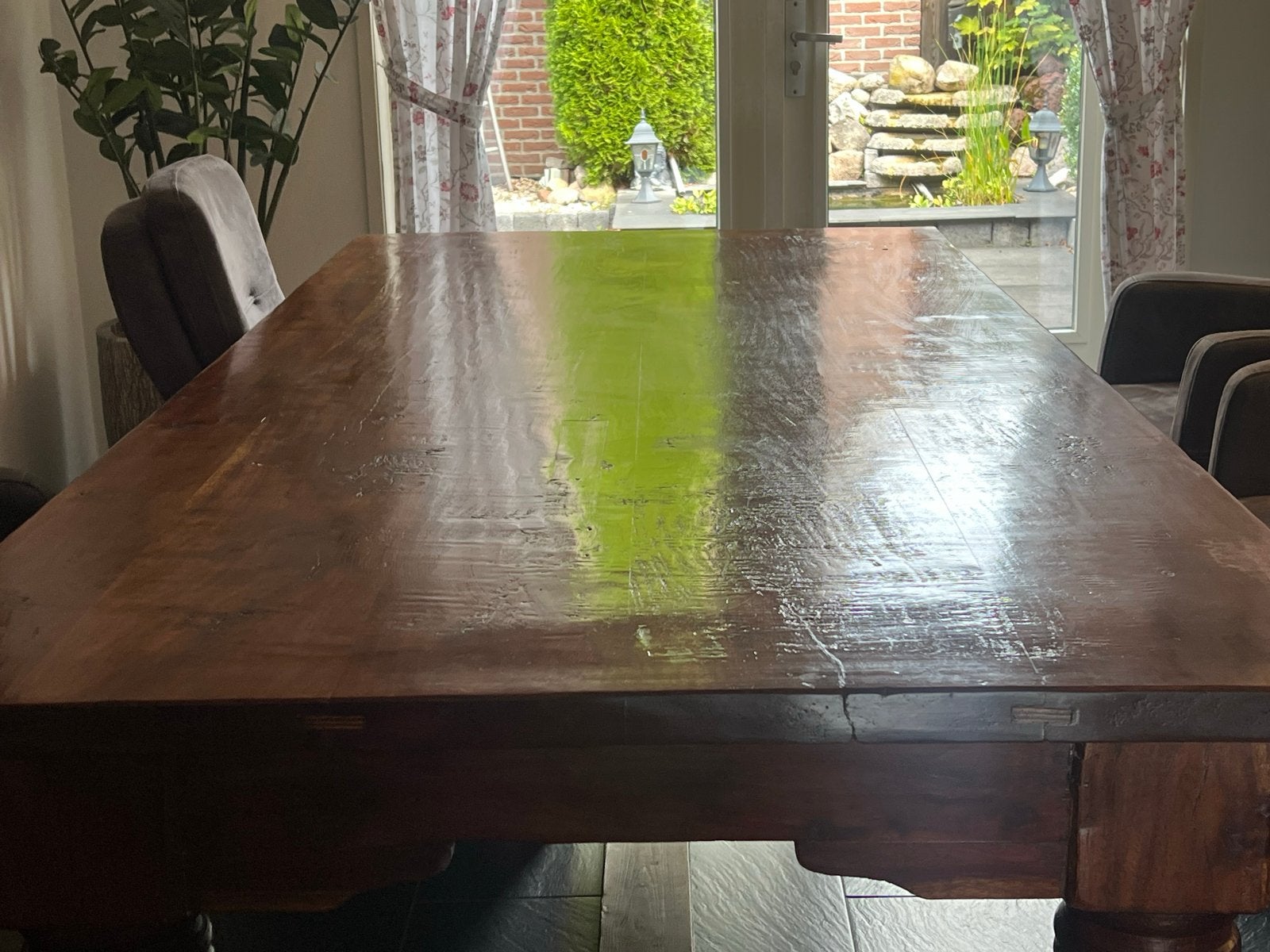 Robuuste houten eettafel met 6 stoelen, Gebruikt, 100 tot 150 cm, 200 cm of meer, Ophalen of Verzenden