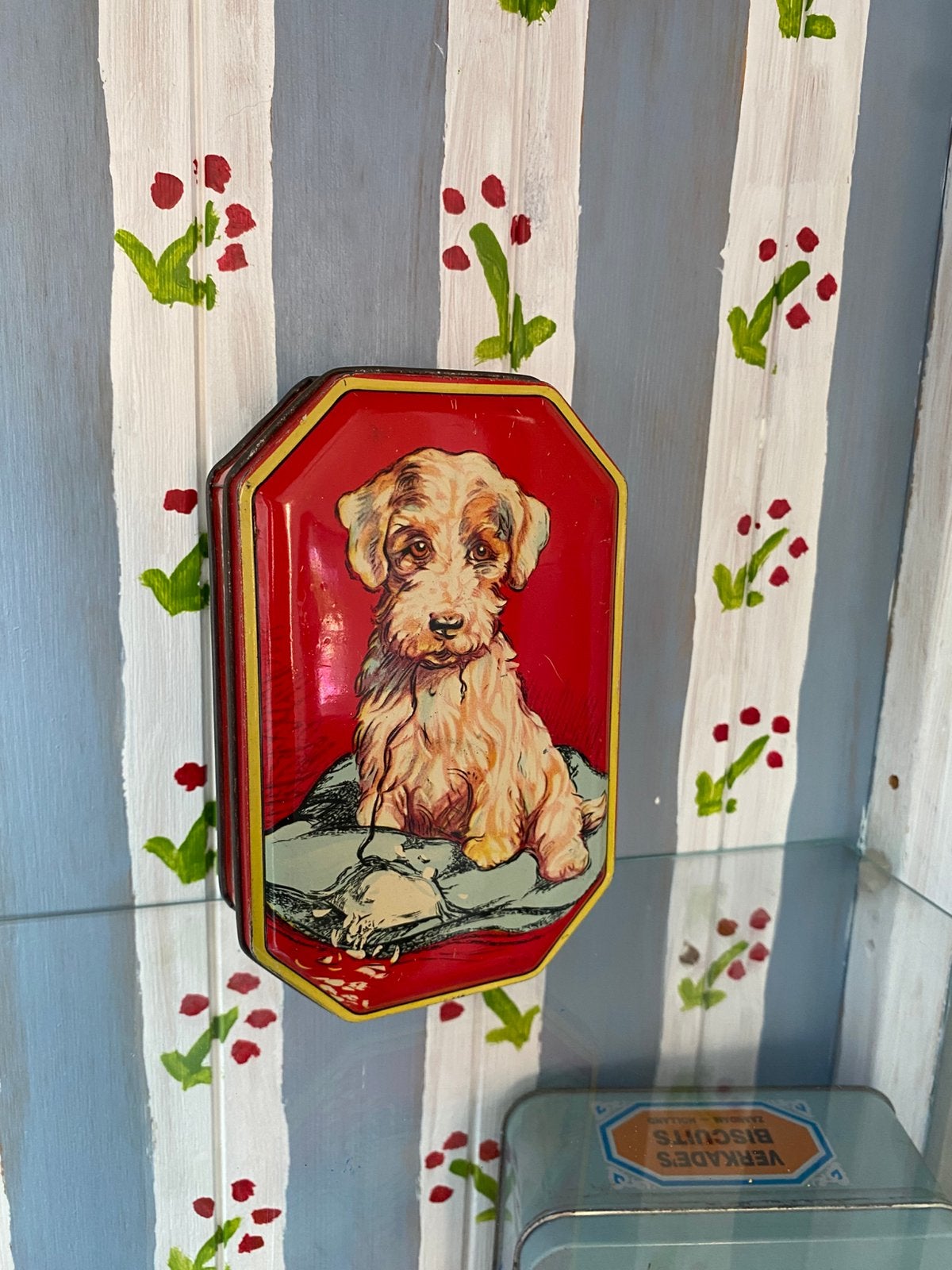 Honden blikje, Ophalen, Zo goed als nieuw