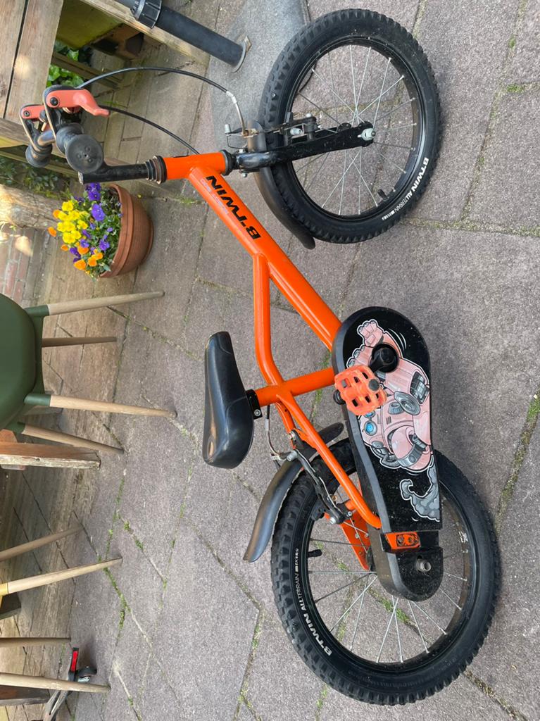 B-twin 16 inch kinderfiets met handremmen, Fietsen en Brommers, Ophalen, Gebruikt, Velgrem, 16 tot 20 inch
