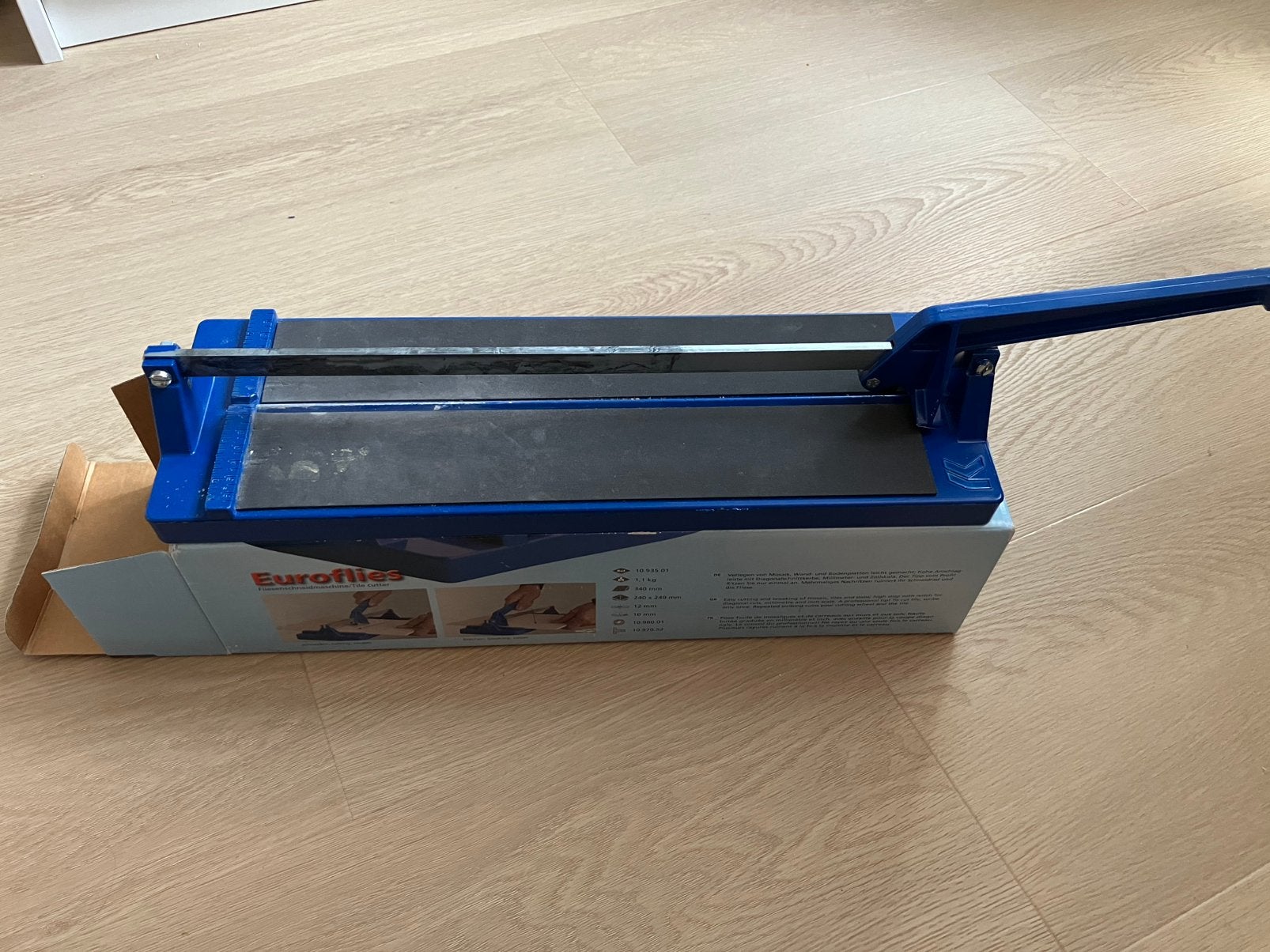 Tegelsnijder, Doe-het-zelf en Verbouw, Tegels, 60 cm of meer, Gebruikt, Ophalen of Verzenden, Minder dan 5 m²