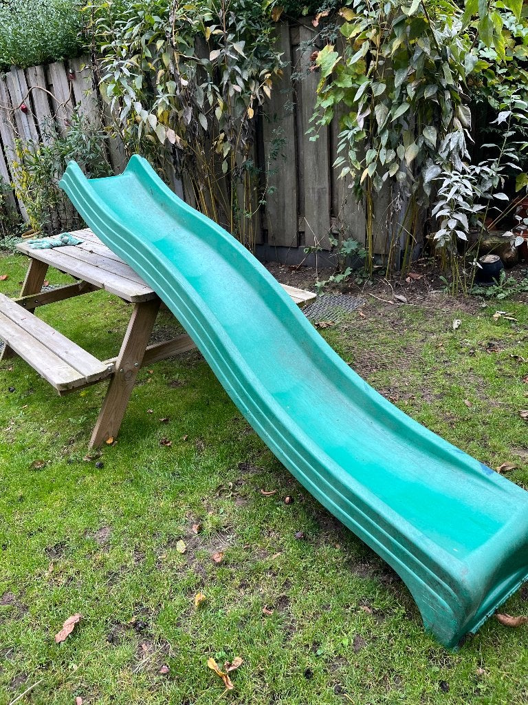 Glijbaan speelhuisje en netschommel, Kinderen en Baby's, Ophalen, Gebruikt, Glijbaan