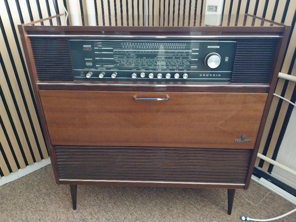 Grundig stereo buizen meubel 1967, Ophalen