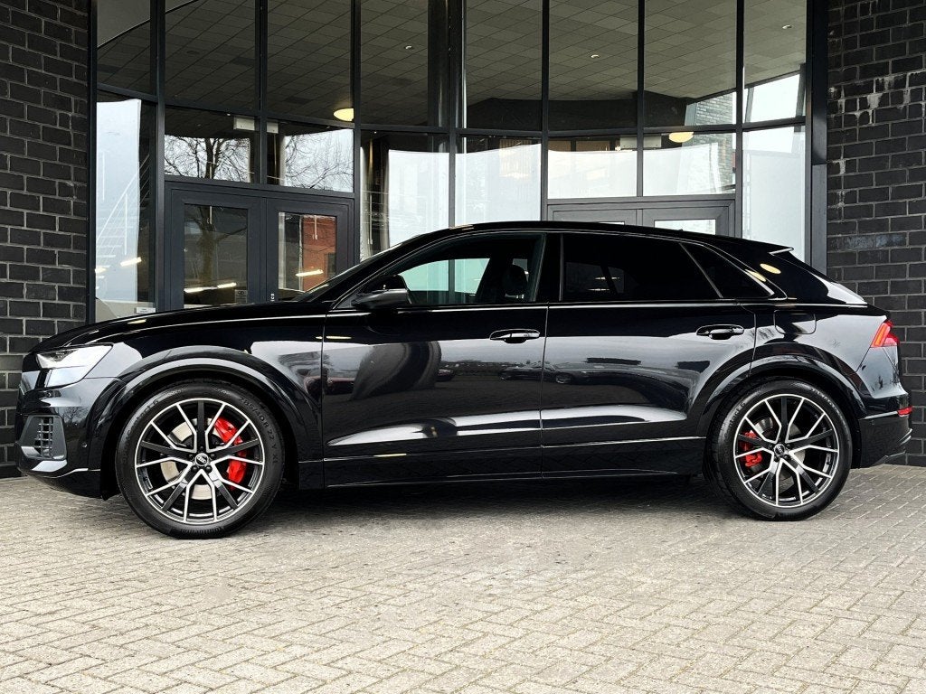 Audi Q8 55 TFSI E Q S-LINE - LEDER - EL. TREKH. - 22 INCH, Auto's, Audi, Automaat, Gebruikt, 2995 cc, Q8