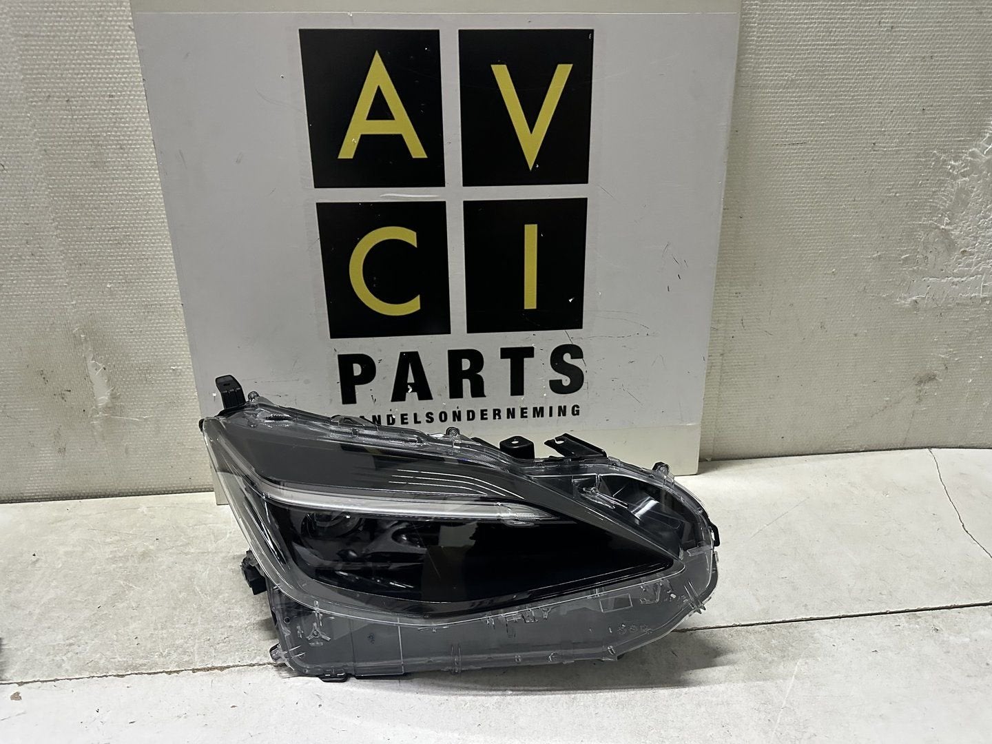 Koplamp Toyota Yaris Cross H7 Led origineel rechts, Gebruikt, -, -, Ophalen of Verzenden