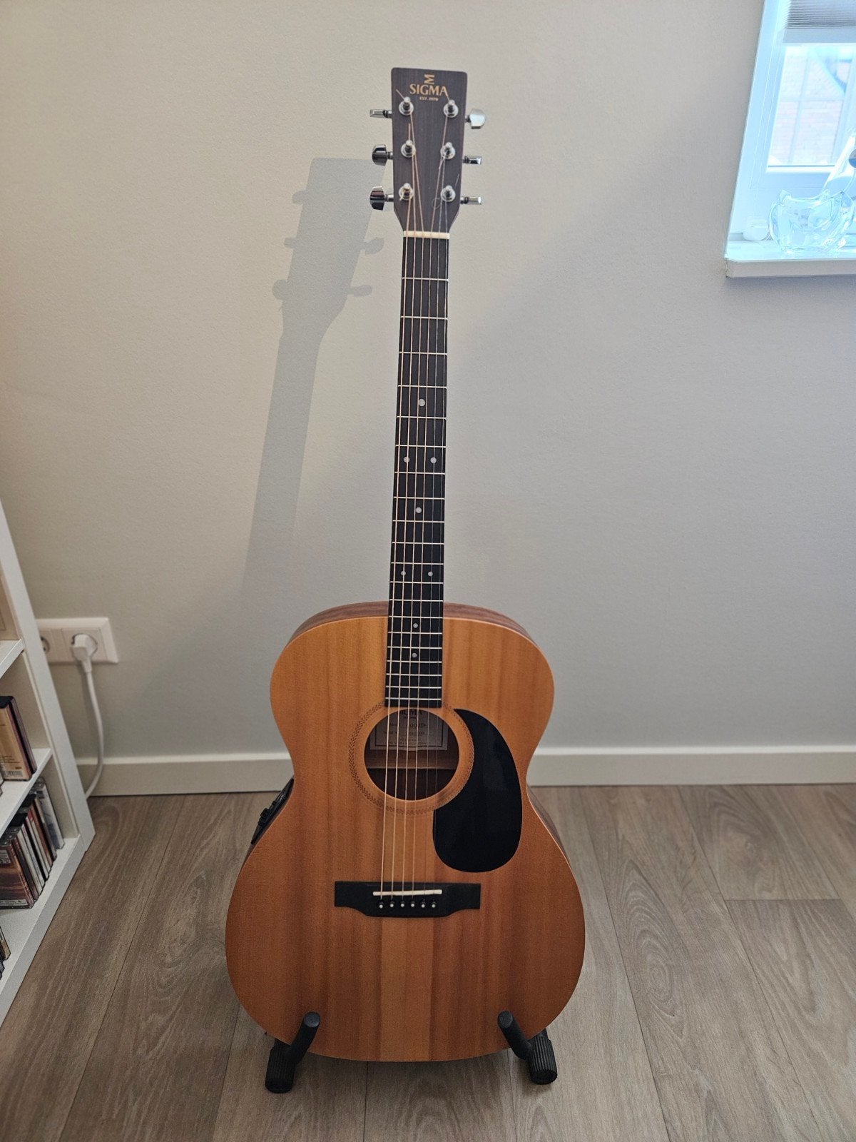 Sigma akoestisch- elektrische Gitaar, made by Martin guitars, Muziek en Instrumenten, Ophalen, Zo goed als nieuw, Western- of Steelstringgitaar