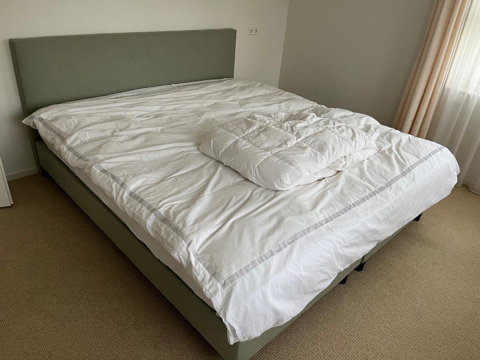 Kingsize boxspring 220x200 met matras en hoofdbord, Huis en Inrichting, Ophalen, Gebruikt, Tweepersoons, Overige maten