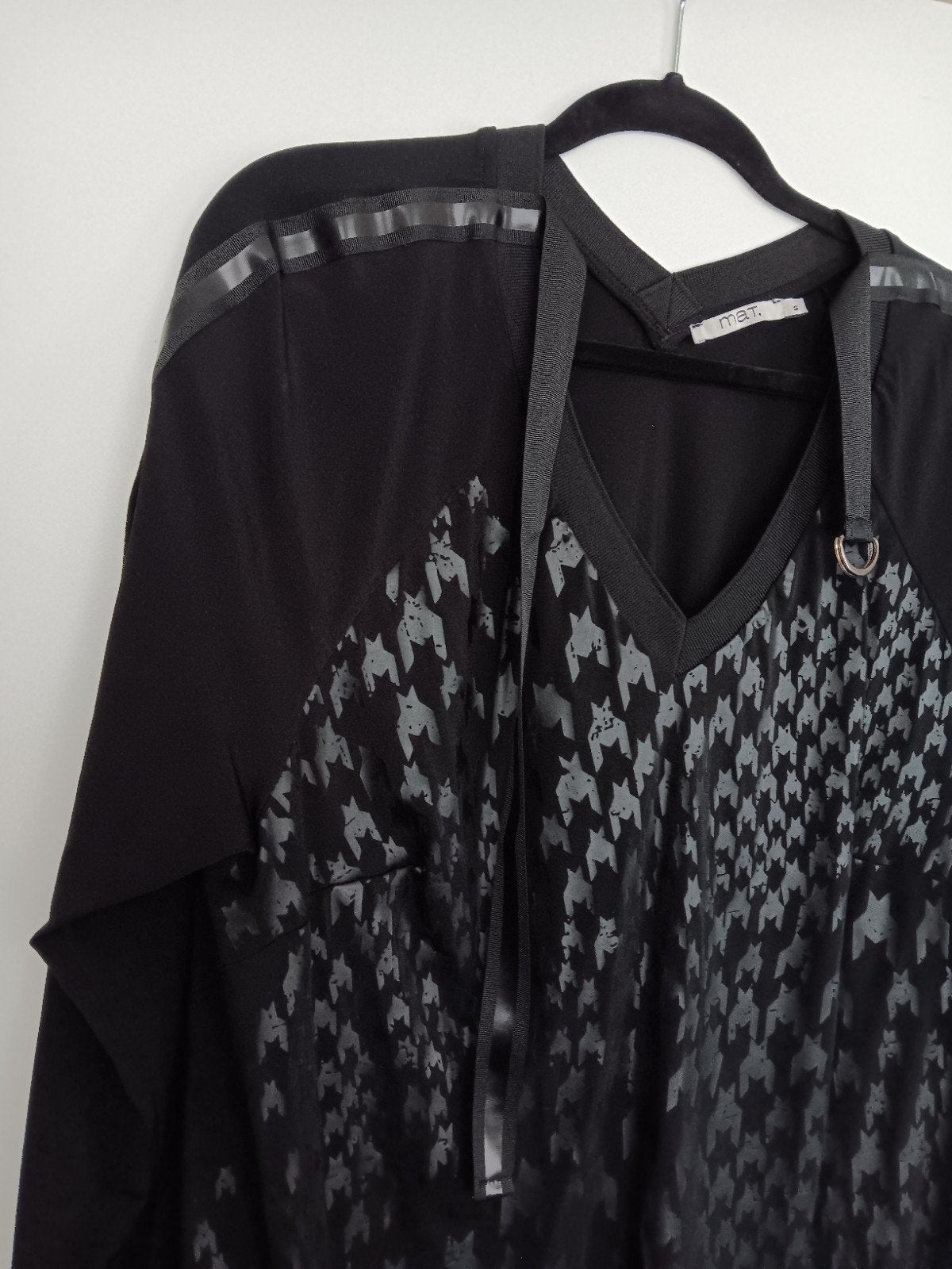 Te Koop: MAT FASHION Jurk,  mt S. (46). Zwart. (J-48), Kleding | Dames, Grote Maten, Ophalen of Verzenden, Zo goed als nieuw, Mat Fashion