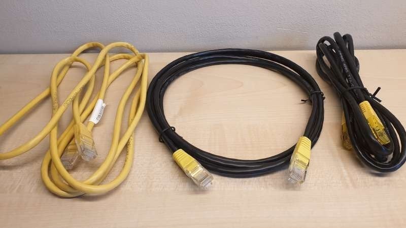 3 RJ45 Cat5e Ethernet kabels, alle 3 nieuw & niet gebruikt !, Computers en Software, Pc- en Netwerkkabels, Ophalen, Nieuw