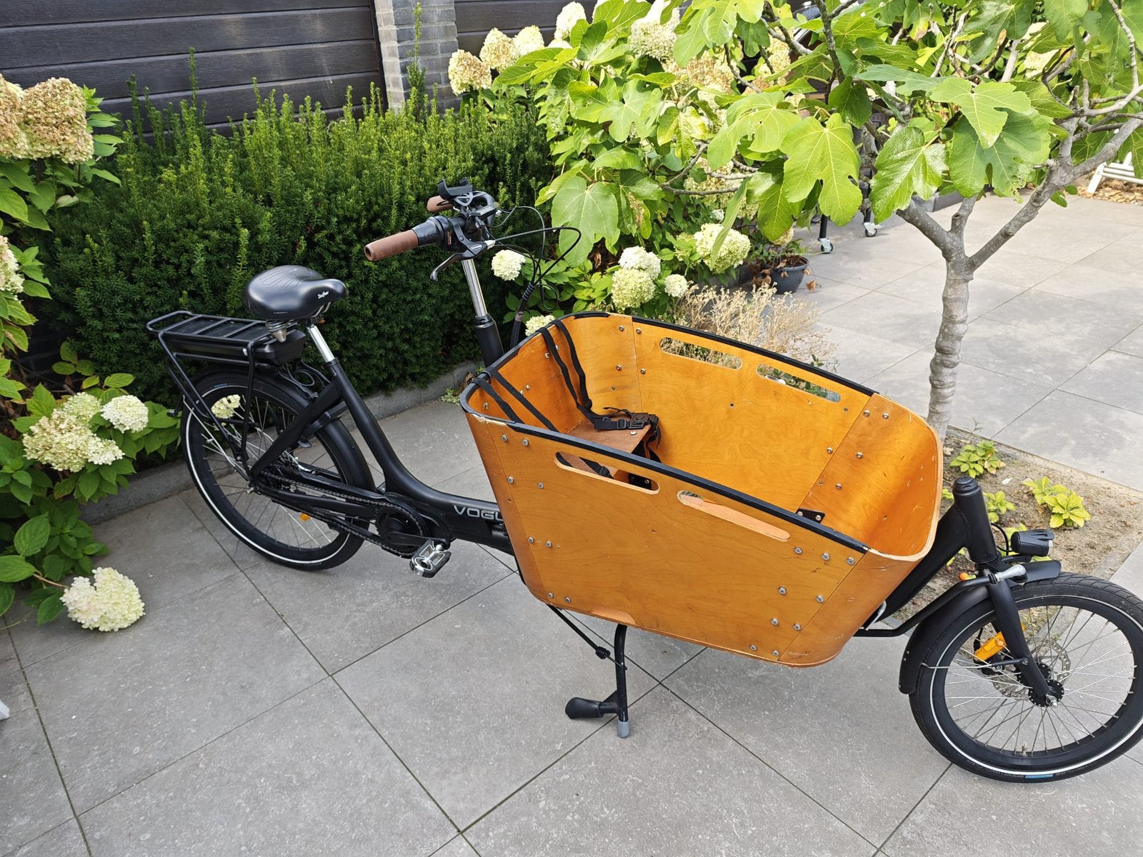Vogue bakfiets met veel extra’s en zeer goede accu!, Ophalen of Verzenden, Zo goed als nieuw, 2 kinderen, Elektrisch