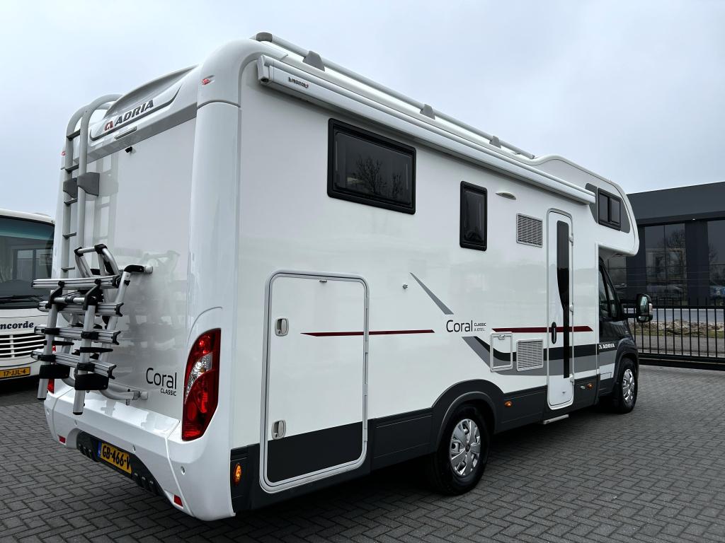 Adria Coral A 670SL Alkoof/Enkele-bedden/2015/Automaat/Euro5, Caravans en Kamperen, Campers, Automaat, Alkoof, Fiat, 7 tot 8 meter