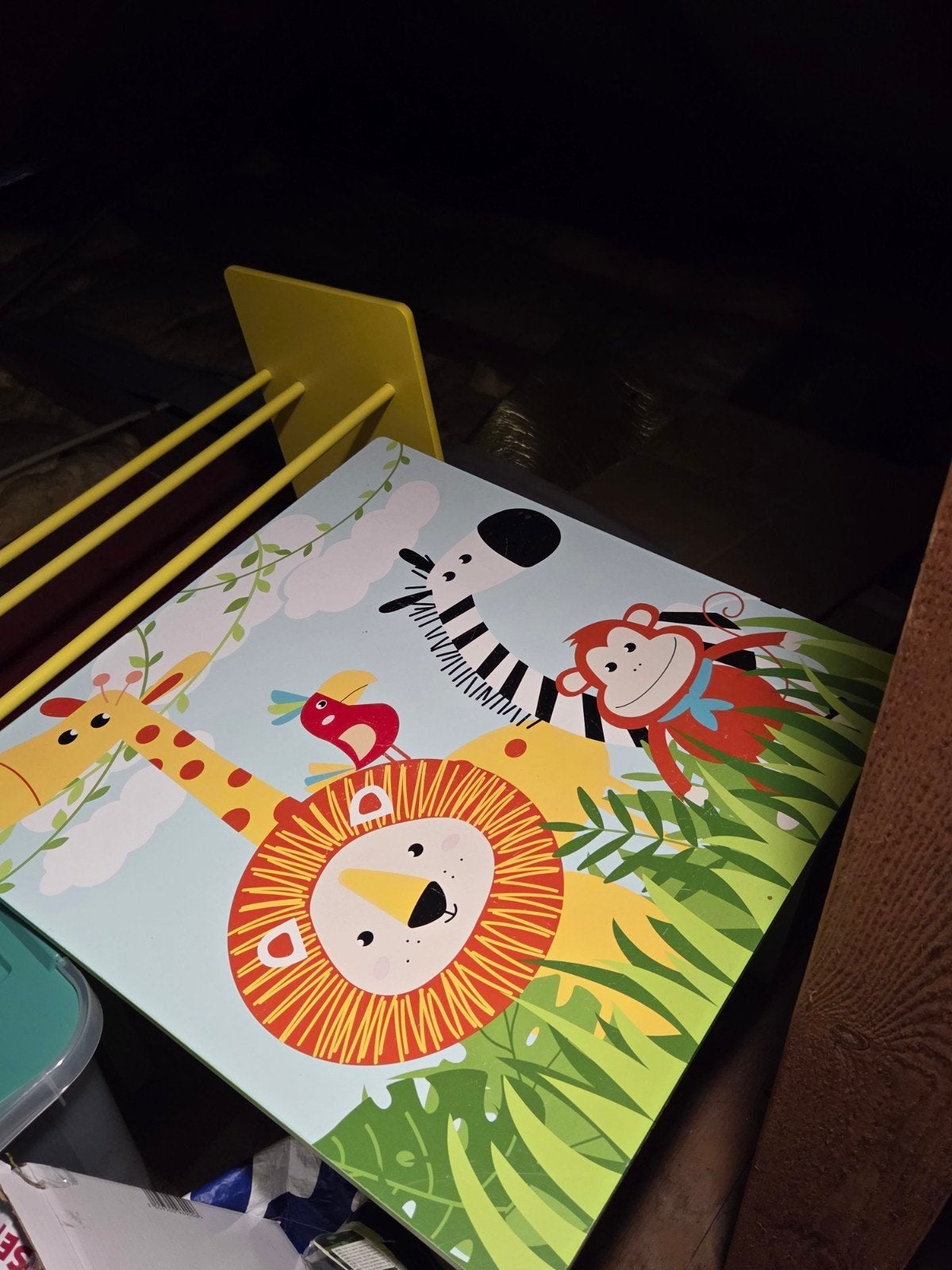 Kinderkamer set: tafel, stoelen, slinger en knuffels, Ophalen, Gebruikt, Jongetje of Meisje
