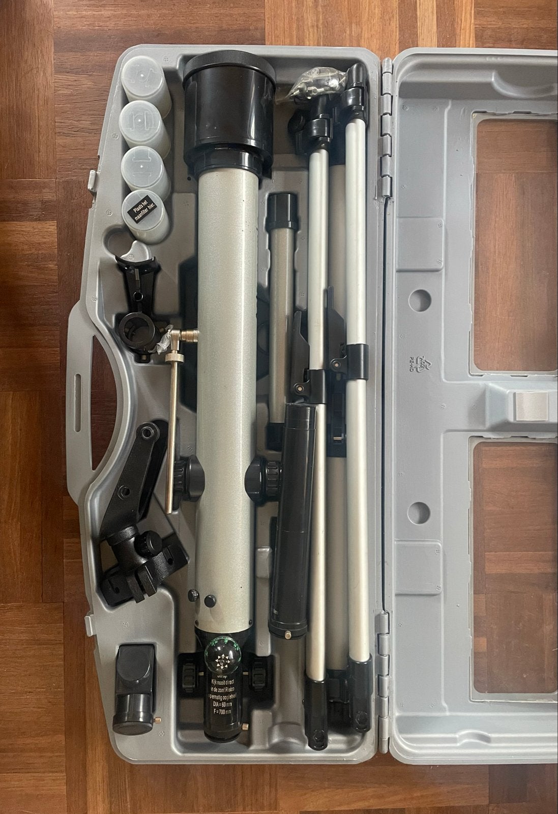 Telescoop met statief en accessoires in koffer, Audio, Tv en Foto, Optische apparatuur | Telescopen, Ophalen, Gebruikt, Lenzentelescoop (refractor)