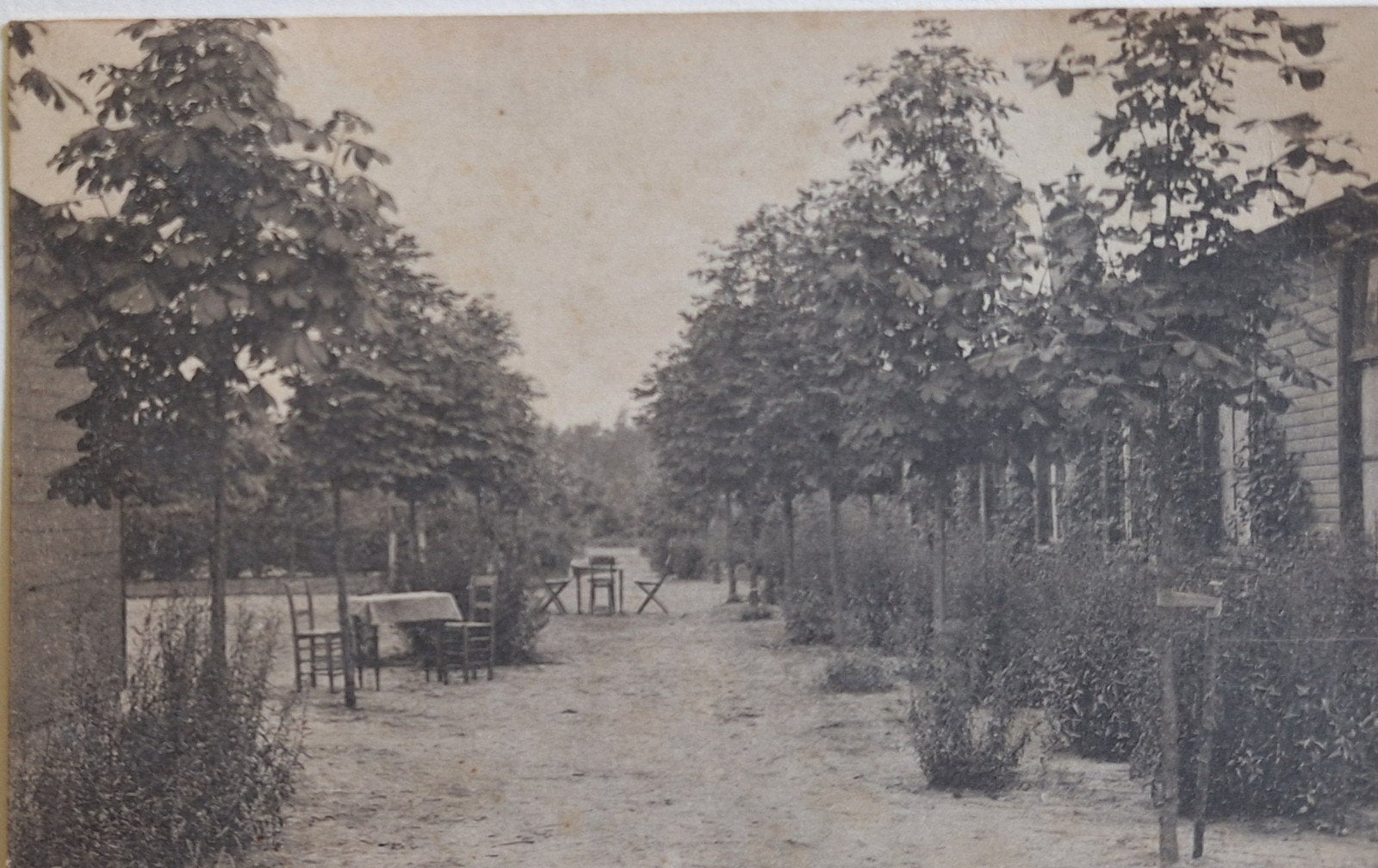 Oude Ansichtkaart Soesterberg - Laantje tussen gebouwen, Verzamelen, Ophalen of Verzenden, Voor 1920, Gelopen, Utrecht