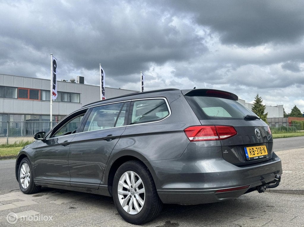 Volkswagen Passat Variant 1.4 TSI ACT Highline Business R, Auto's, Euro 6, 4 cilinders, 150 pk, Leder
