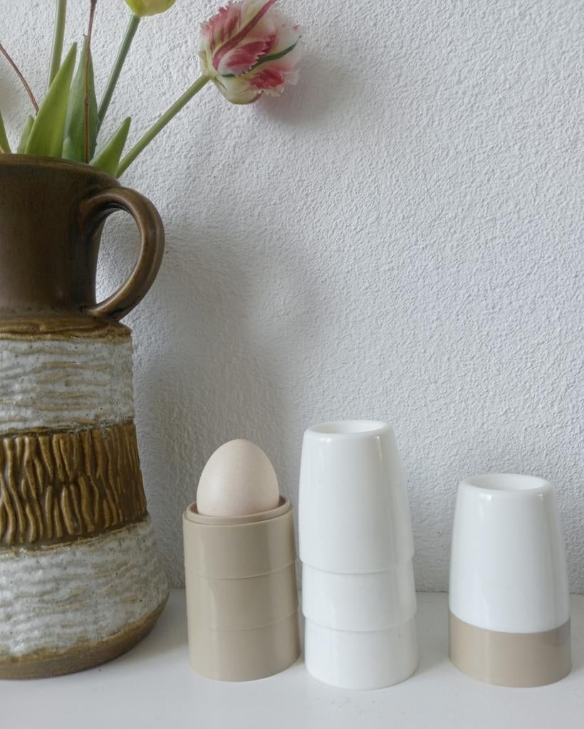 4 Vintage Tupperware eierdopjes beige met wit, Huis en Inrichting, Keuken | Tupperware, Ophalen of Verzenden, Zo goed als nieuw
