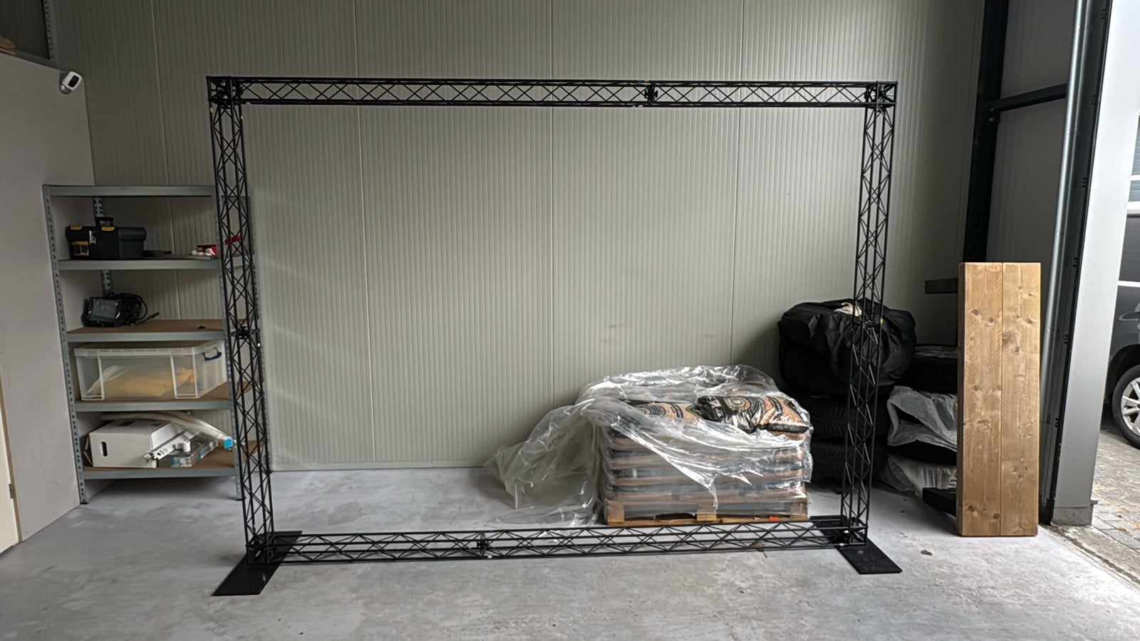 Projectie scherm (Trust system), Ophalen, Handmatig, Gebruikt