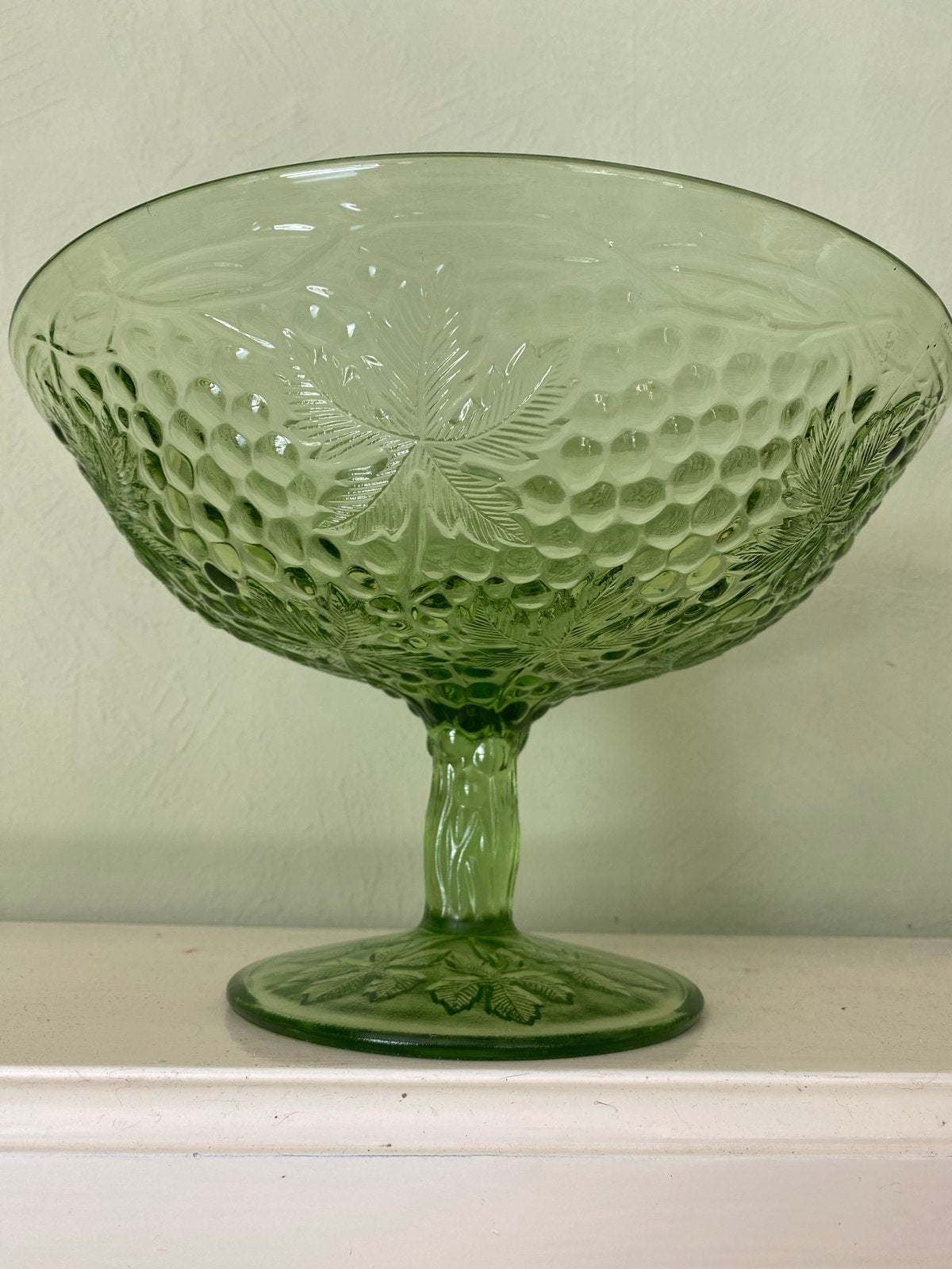 Vintage Groene Glazen Fruitschaal met Druivenmotief, Ophalen