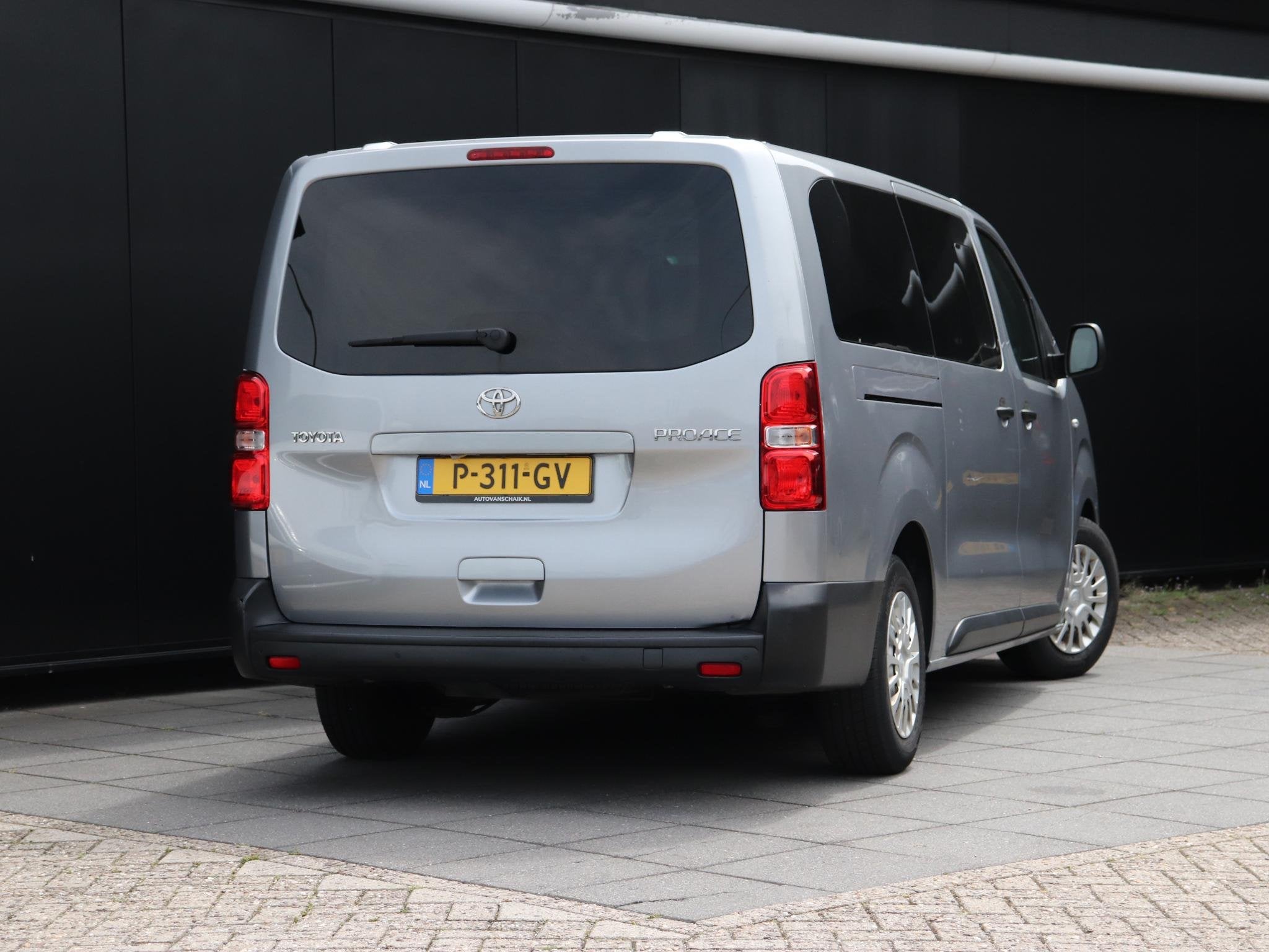 Toyota PROACE Shuttle 1.5 D-4D Cool Long | 9 PERS. | CRUISE, Auto's, Toyota, Voorwielaandrijving, Gebruikt, Euro 6, ProAce