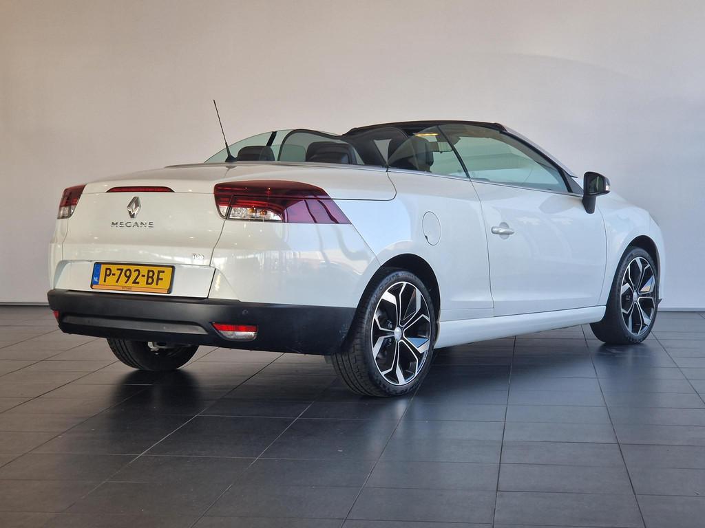 Renault Mégane Coupé-Cabriolet 1.2 TCe Privilège | NAVIGA, Auto's, Renault, Euro 5, Gebruikt, 4 stoelen, 1198 cc