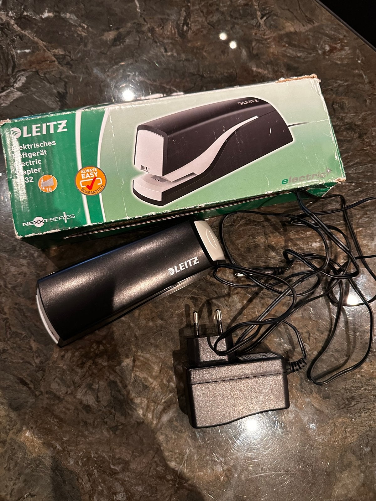 Leitz Elektrische Nieter, Diversen, Ophalen of Verzenden, Nieuw