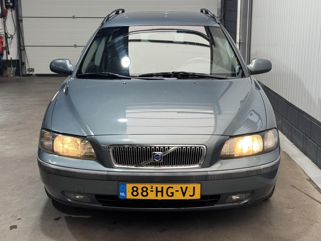 Volvo V70 2.4 Comfort Line, Voorwielaandrijving, Stof, 1505 kg, Grijs