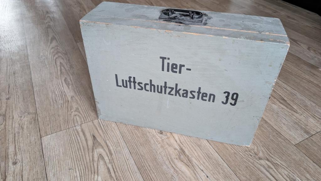 LuftschutKaste, Verzamelen, Militaria | Tweede Wereldoorlog, Ophalen of Verzenden, Nederland