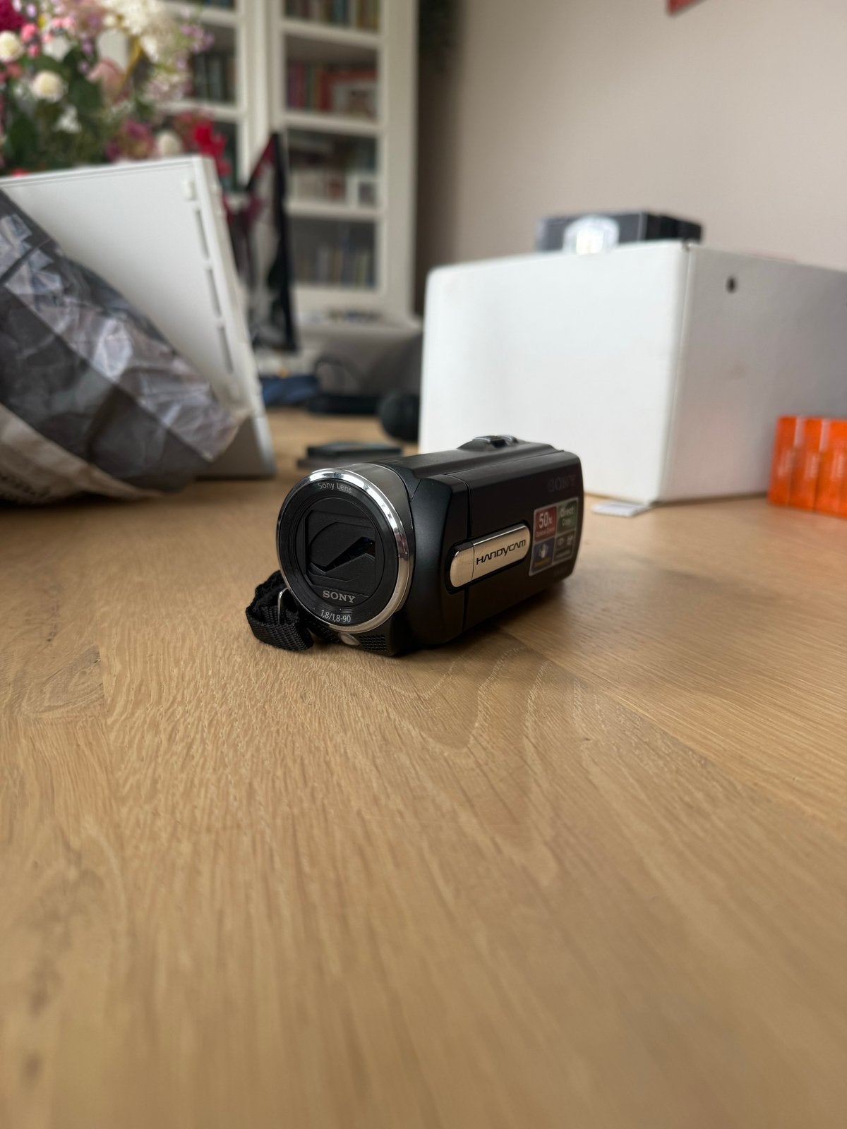 Sony Handycam DCR-SX15E, Gebruikt, 20x of meer, Overige soorten, Ophalen of Verzenden