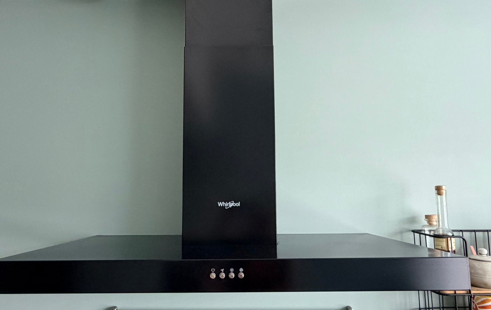 Mooie zwarte Whirlpool schouwafzuigkap te koop, Ophalen, Zo goed als nieuw, Wandschouwkap
