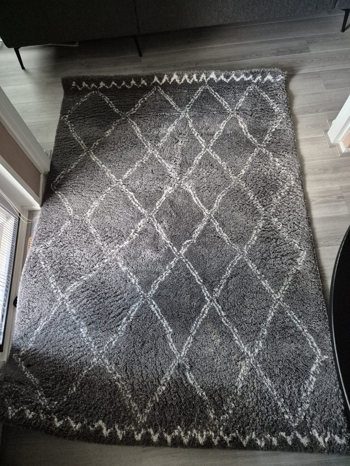 Vloerkleed grijs met ecru 1.60 x 2.30, Ophalen, 200 cm of meer, Zo goed als nieuw, Grijs