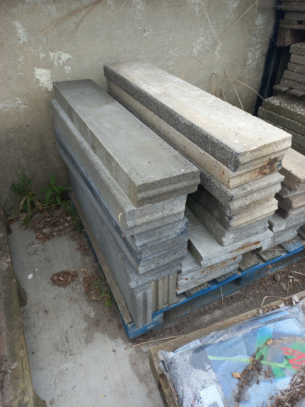 Diversen maten opsluitbanden,  nieuw en gebruikt, Tuin en Terras, Ophalen, Beton, Minder dan 5 m², Overige typen