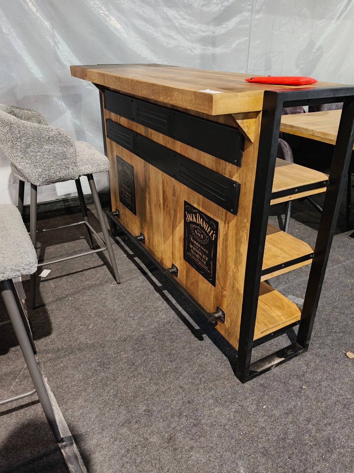 Bartafel mangohout met Jack Daniel's details, Ophalen, Nieuw