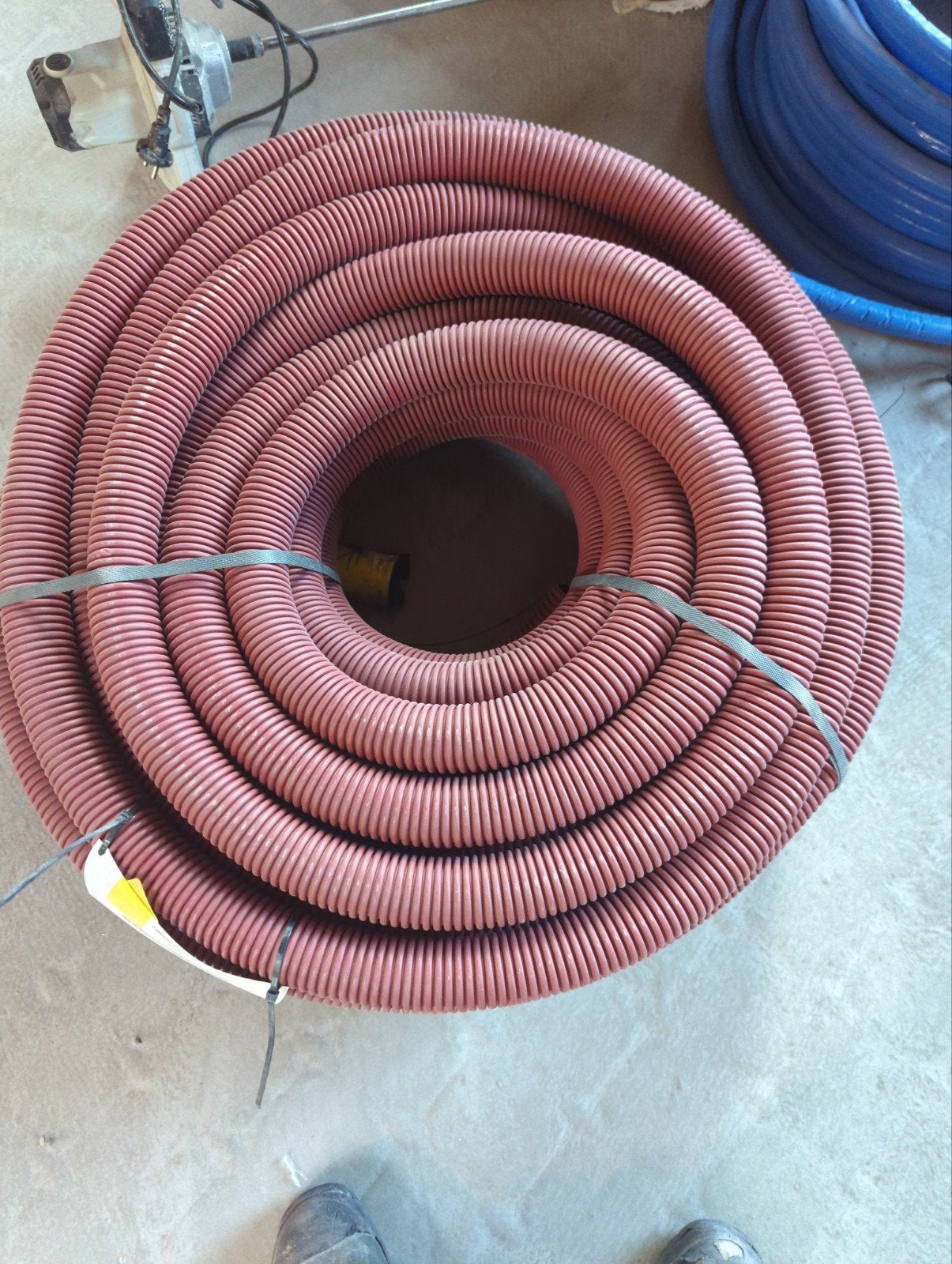 Nieuwe Mantelbuis 50mm - 50 meter, Ophalen, Nieuw, 6 meter of meer, 40 tot 60 mm
