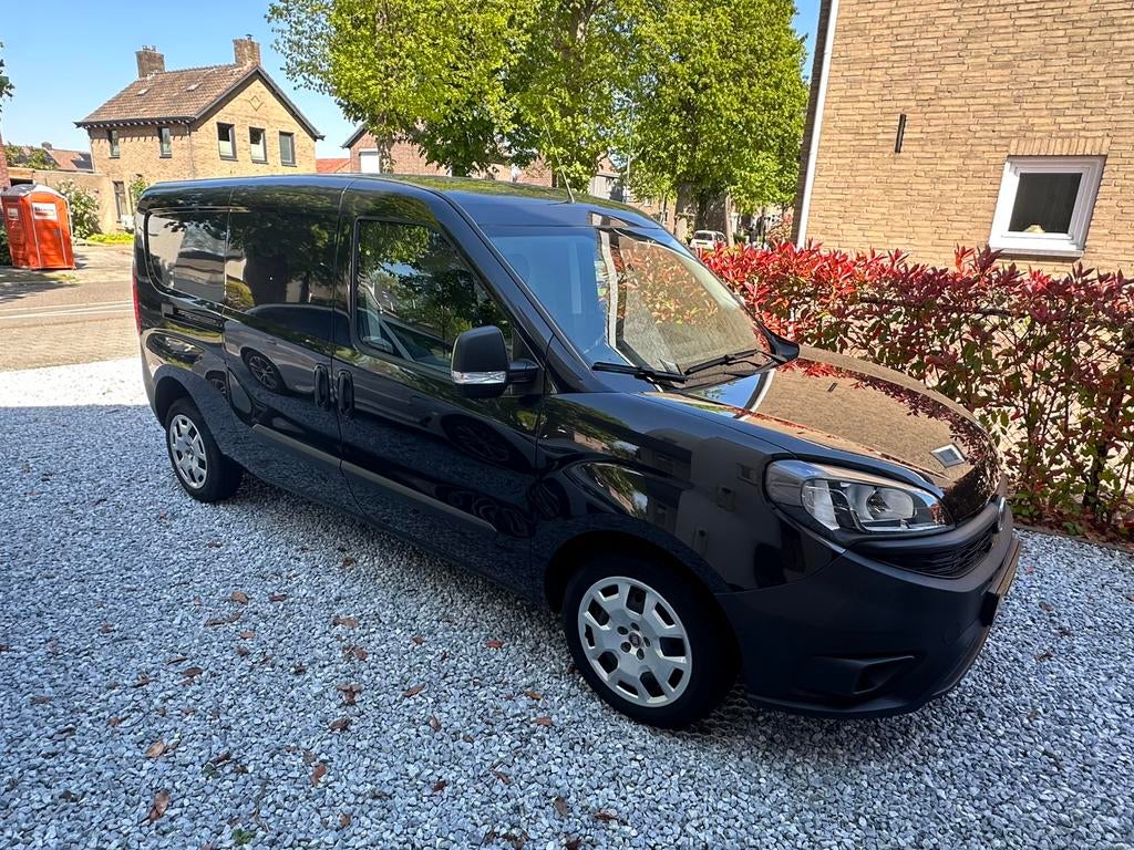 Fiat Doblò Cargo Maxi 1.6 MJT | 13.021km NAP | Airco Navi, Auto's, Voorwielaandrijving, Stof, Zwart, 4 cilinders