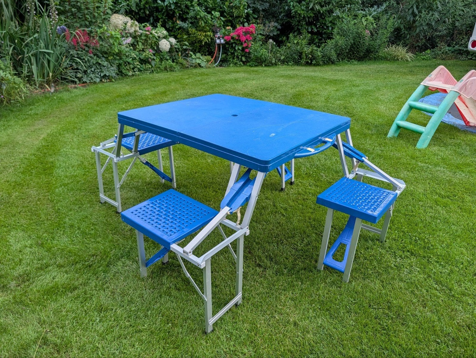 Inklapbare camping picknicktafel met 4 zitplaatsen, Ophalen, Gebruikt, Aluminium, Inklapbaar