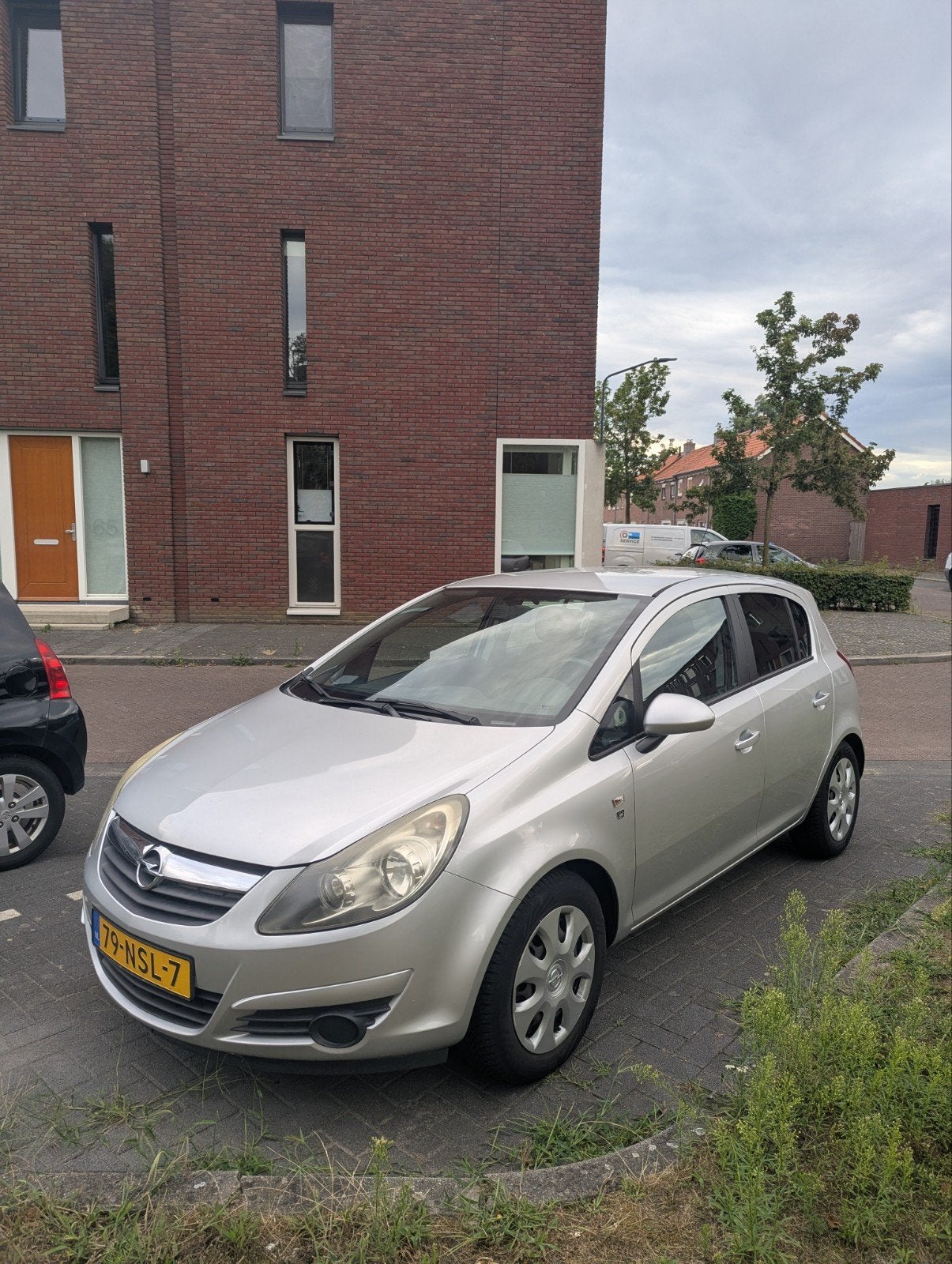 Opel Corsa 1.2 | 2010 Grijs, Voorwielaandrijving, 4 cilinders, 1229 cc, 49 €/maand