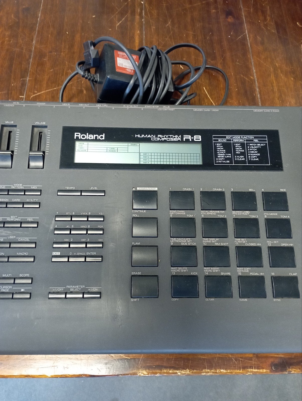 Roland R 8 Drumcomputer, Muziek en Instrumenten, Ophalen of Verzenden, Roland