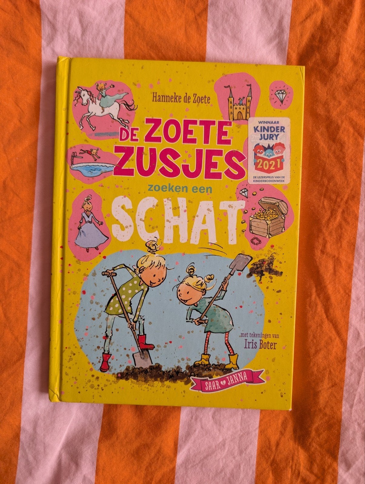 De Zoete Zusjes zoeken een schat - Hanneke de Zoete, Ophalen of Verzenden, Zo goed als nieuw, Hanneke de Zoete, Fictie algemeen